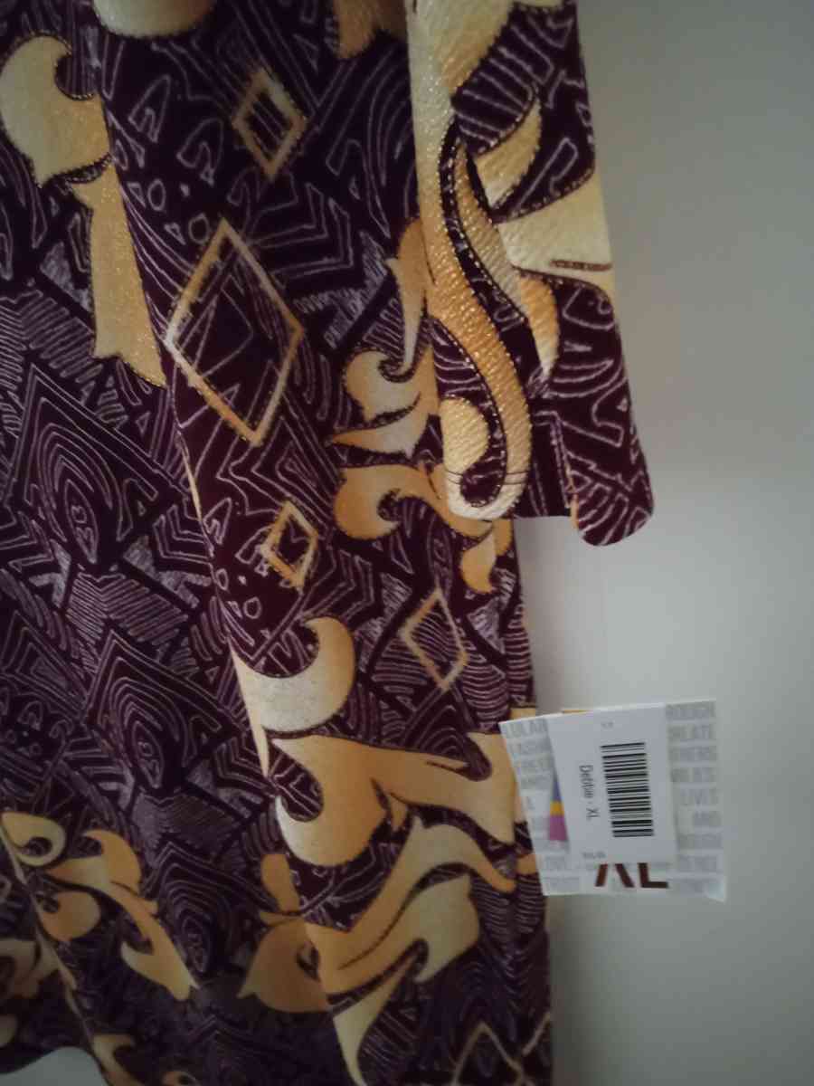 NWT LuLaRoe XL Elegant Debbie Retails for  50 - Hemet, California - FleaMarketBay
