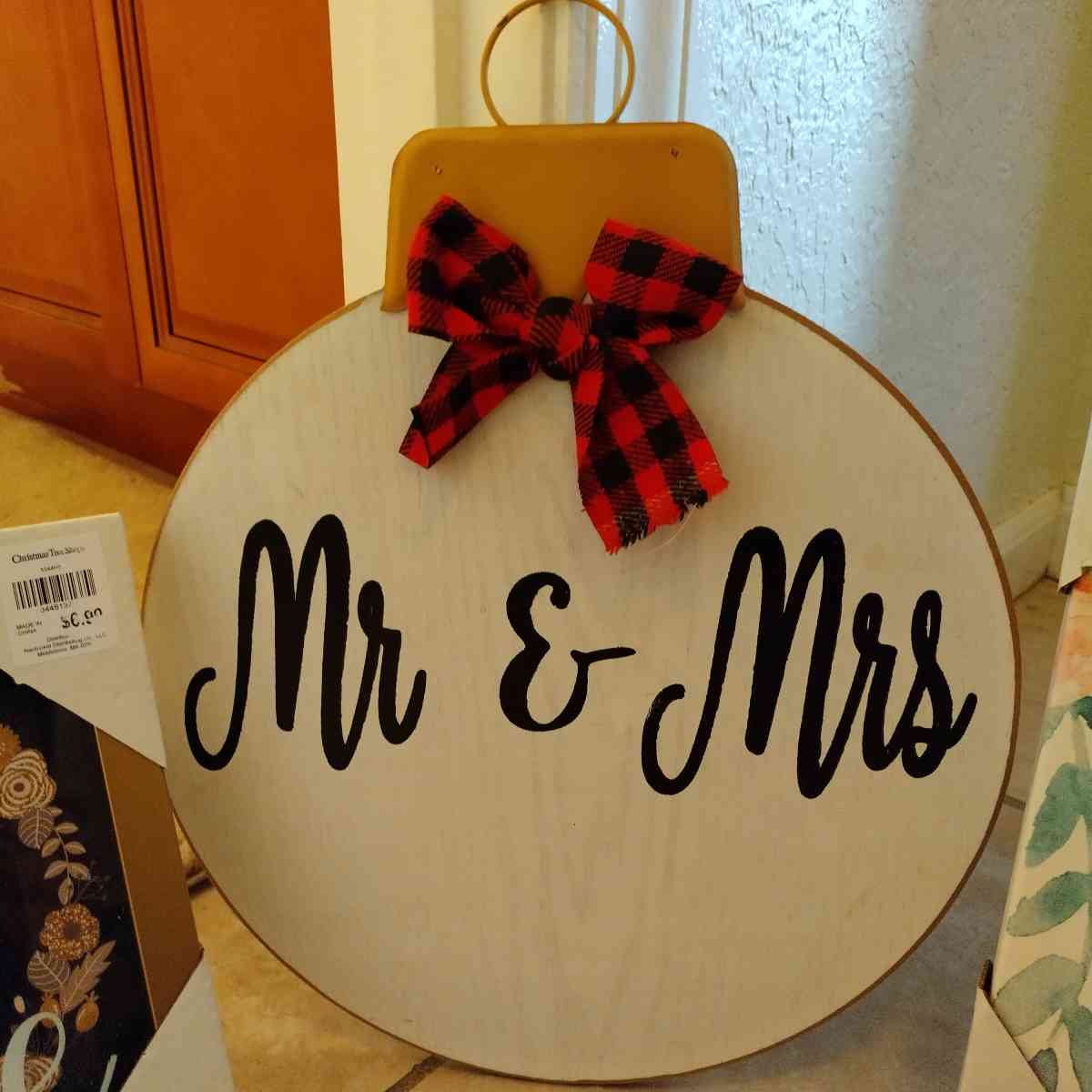 brand new Mr and Mrs bundle set of 5 - Sarasota, Florida - FleaMarketBay