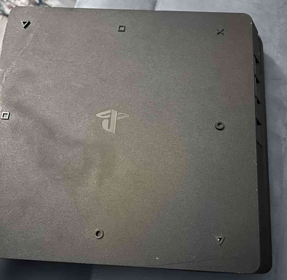 ps4 with 2 controllers - Las Vegas, Nevada - FleaMarketBay