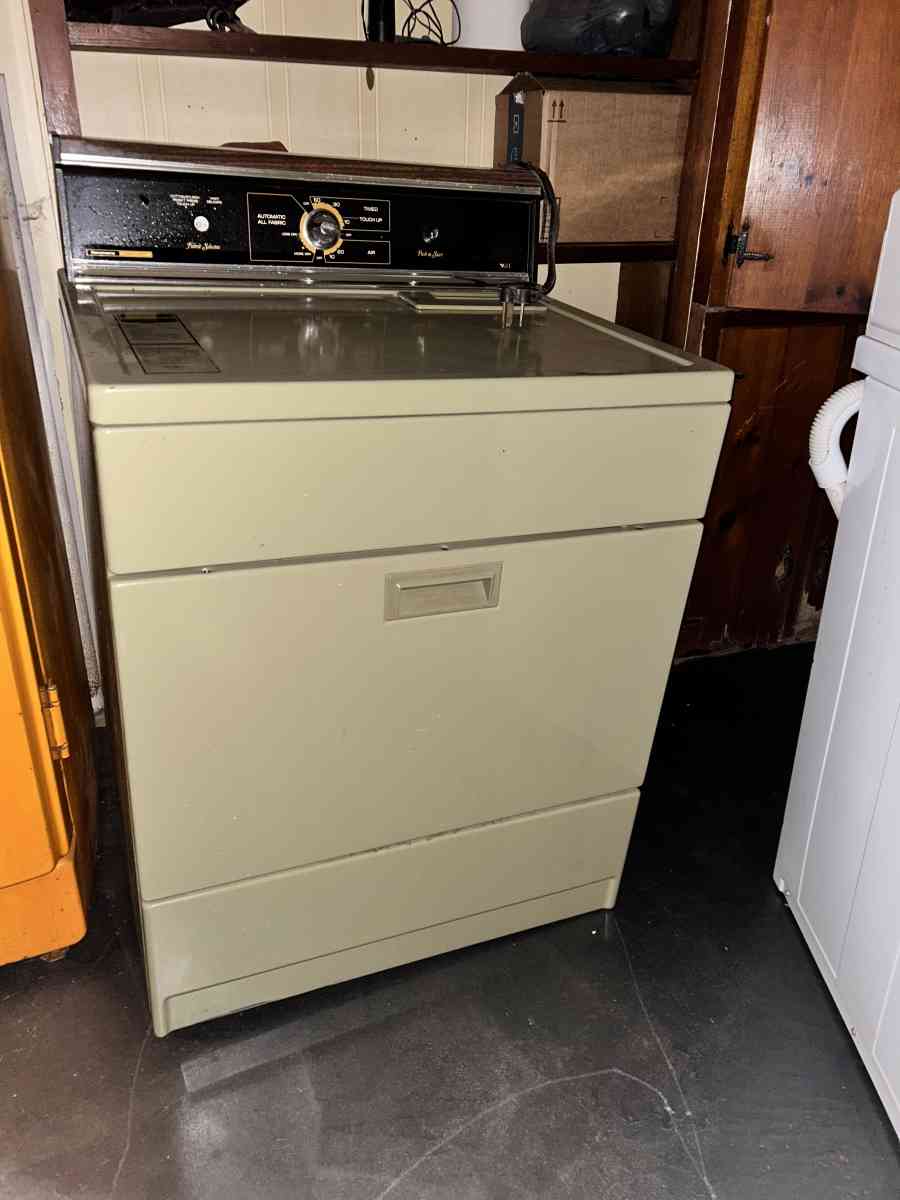 2 washers 2 dryers - Callaway, Virginia - FleaMarketBay