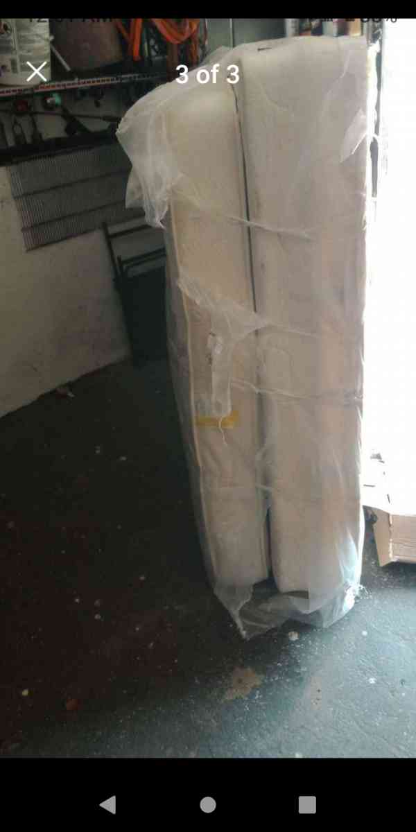 setr tempura pedic queen mattress box spring and frame - Kansas City, Missouri