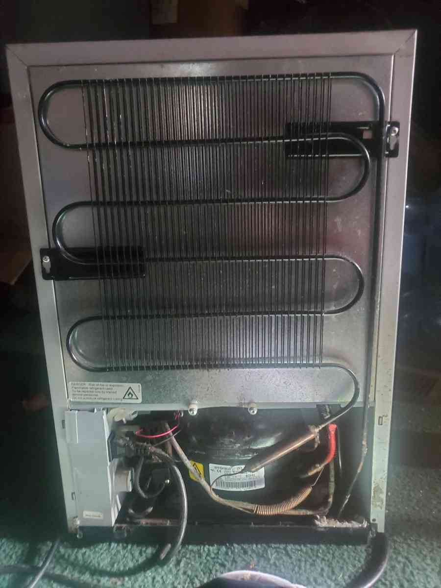 redbull mini fridge - Humble, Texas - FleaMarketBay