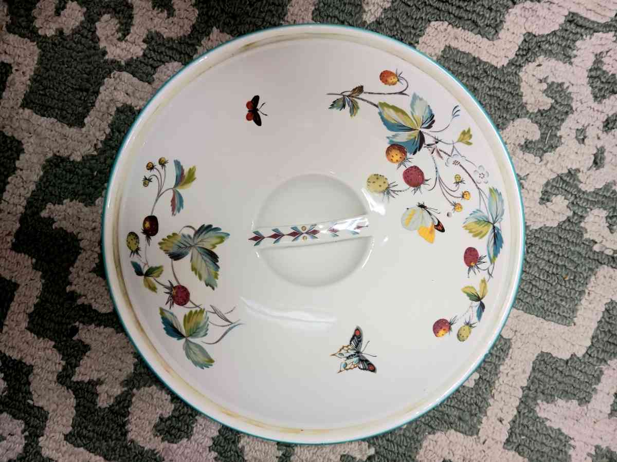 Royal Westinghouse casserole dish with cover - Altamonte Springs, Florida - FleaMarketBay