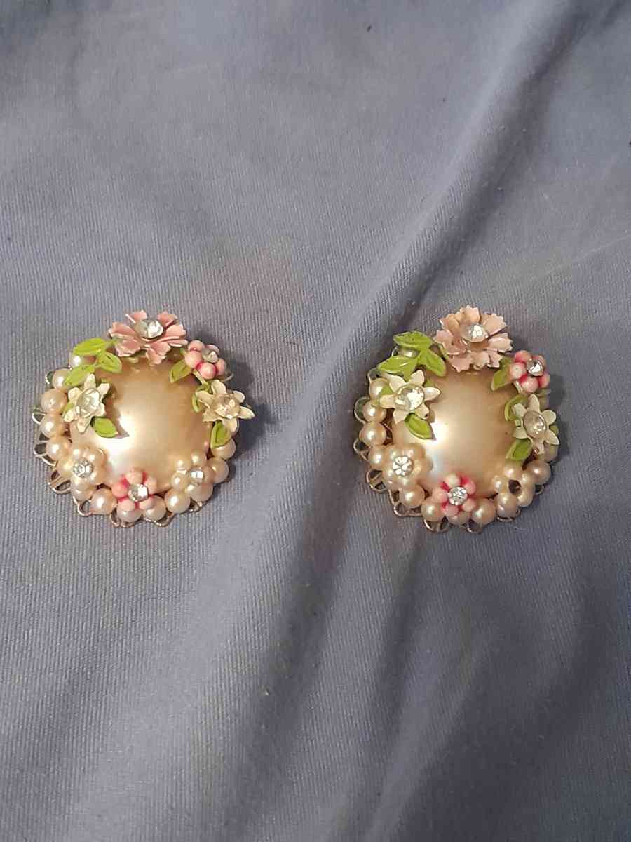 costume jewlry - Vinita, Oklahoma - FleaMarketBay