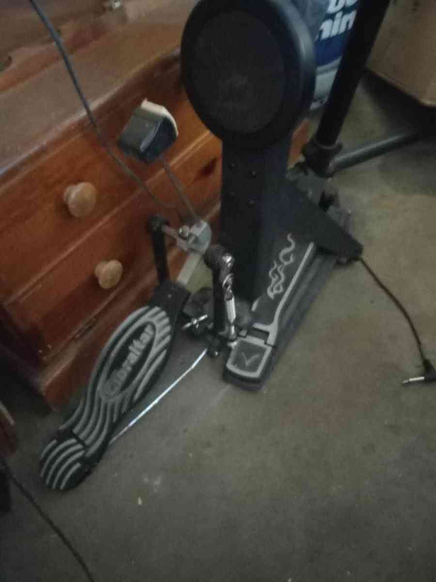 Electric Drum set - Hopedale, Illinois - FleaMarketBay