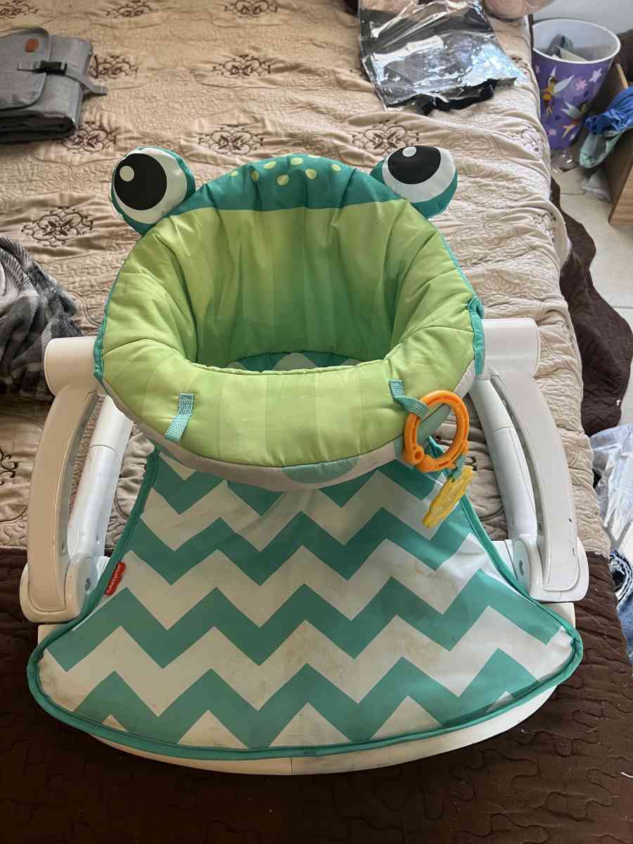 Baby sit up - Bakersfield, California