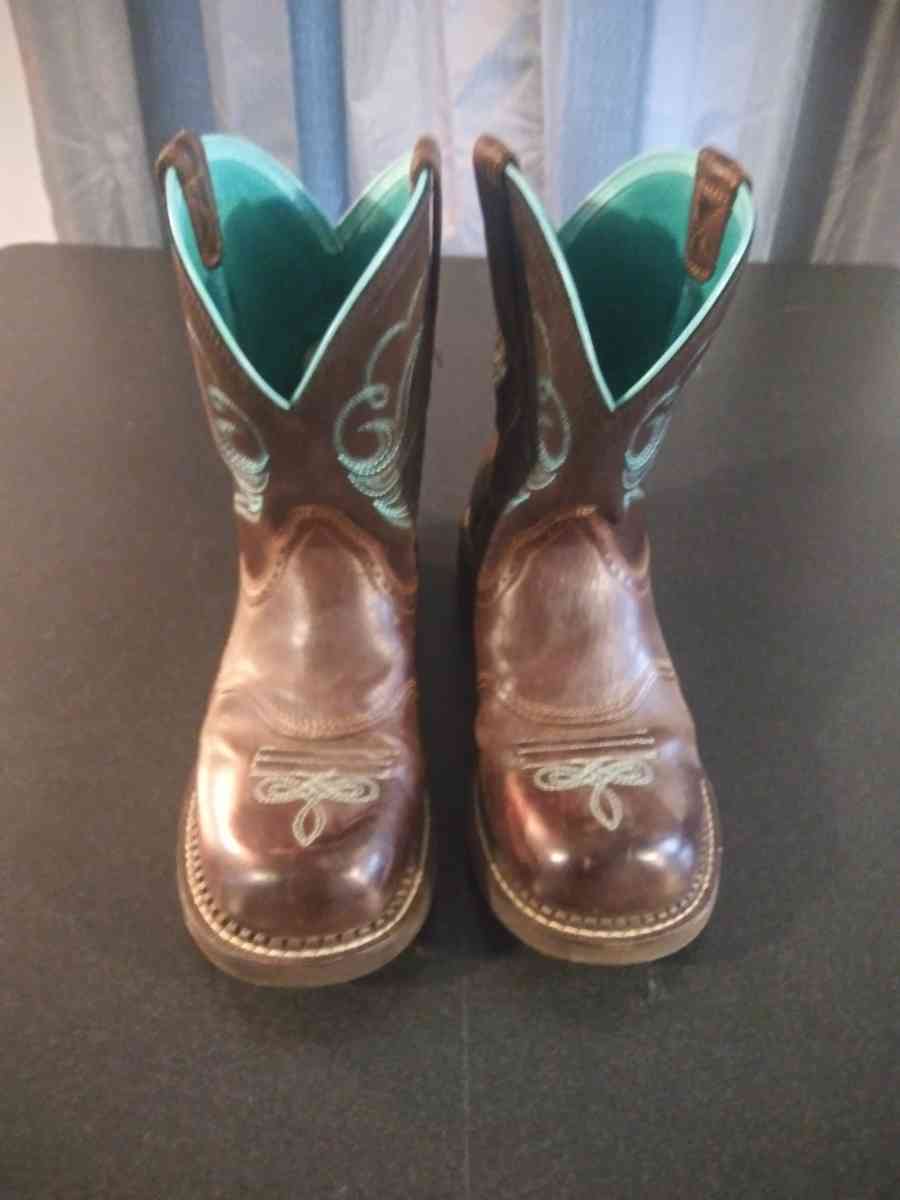 Cowgirl boots - Richland Center, Wisconsin
