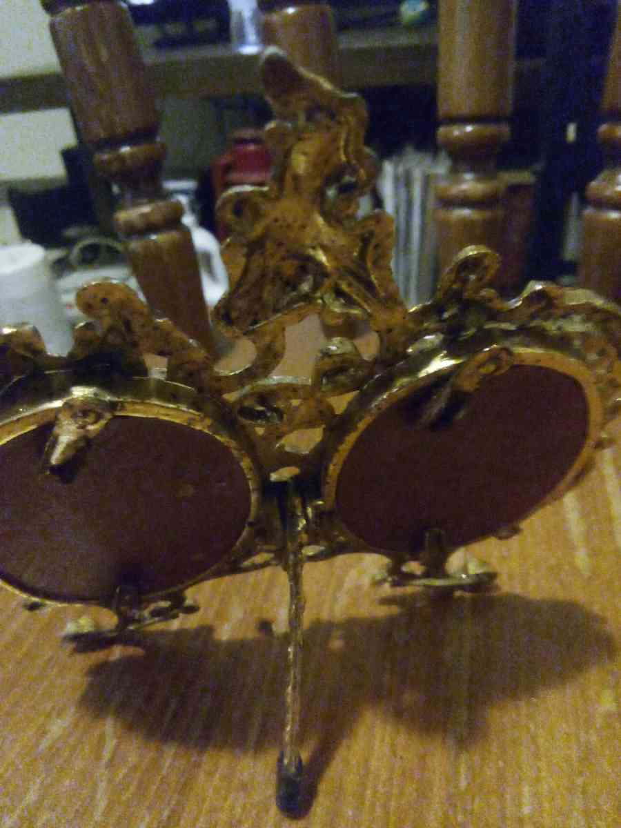 vintage picture frame - Addieville, Illinois