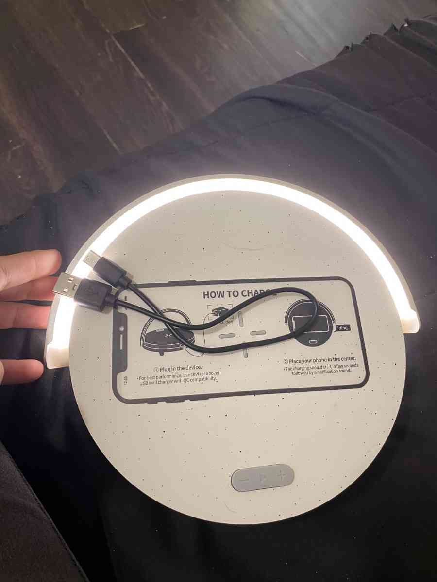iPhone wireless charger - La Porte, Texas - FleaMarketBay