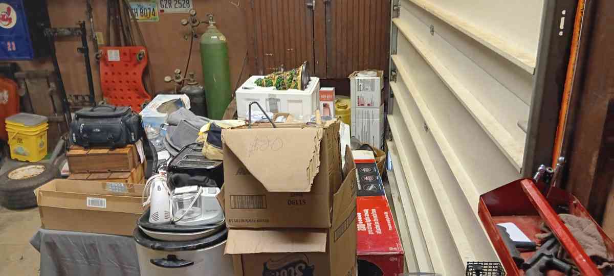 everything - East Rochester, Ohio - FleaMarketBay