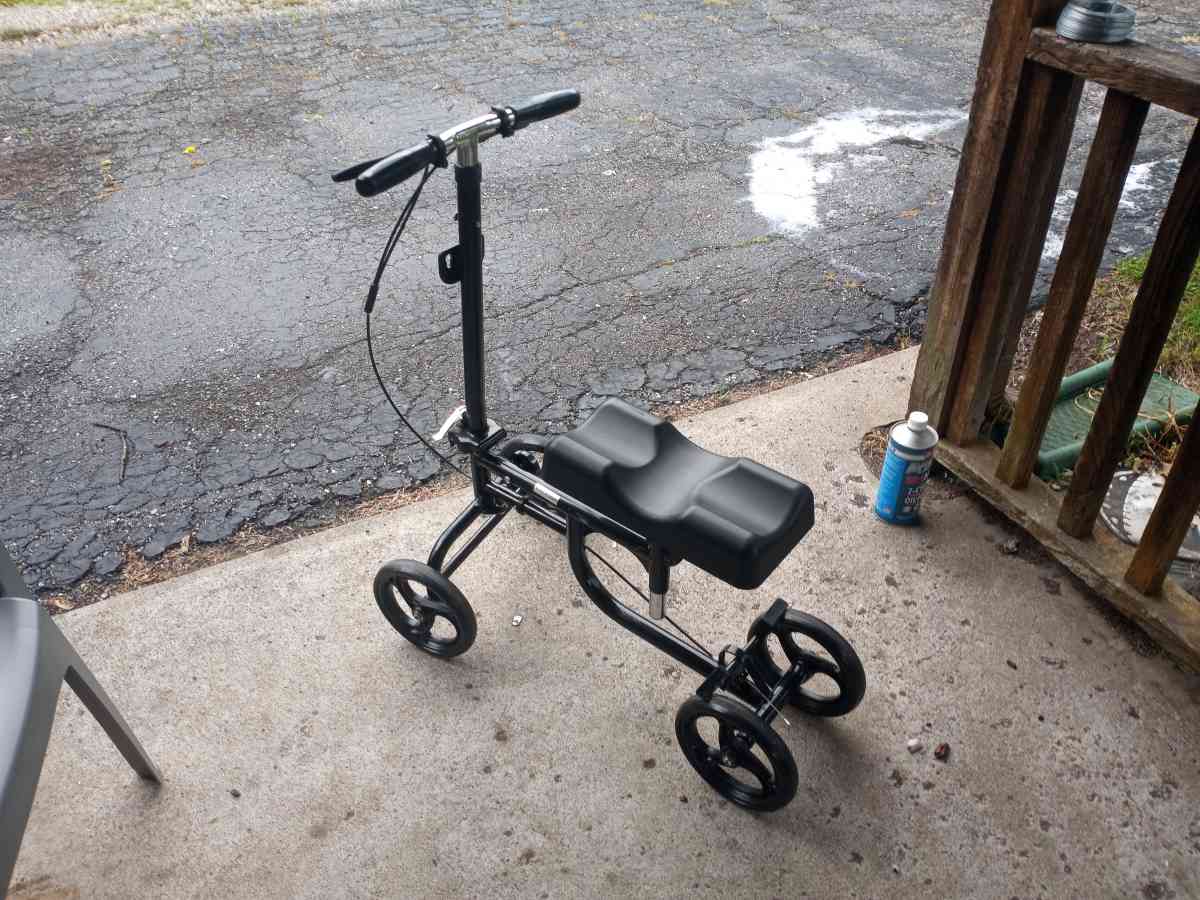 knee Scooter - Wentzville, Missouri