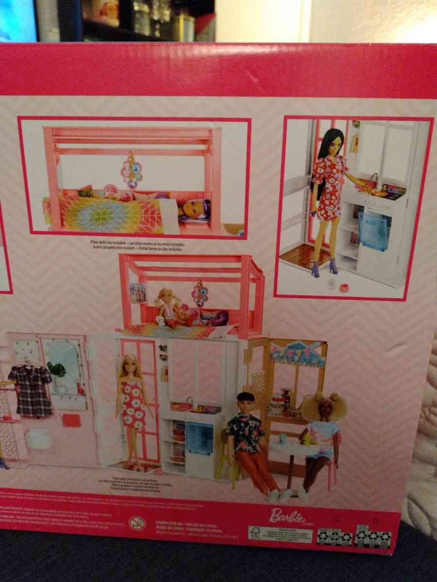 brand new Barbie fold and go play set barbie included - Sarasota, Florida - FleaMarketBay