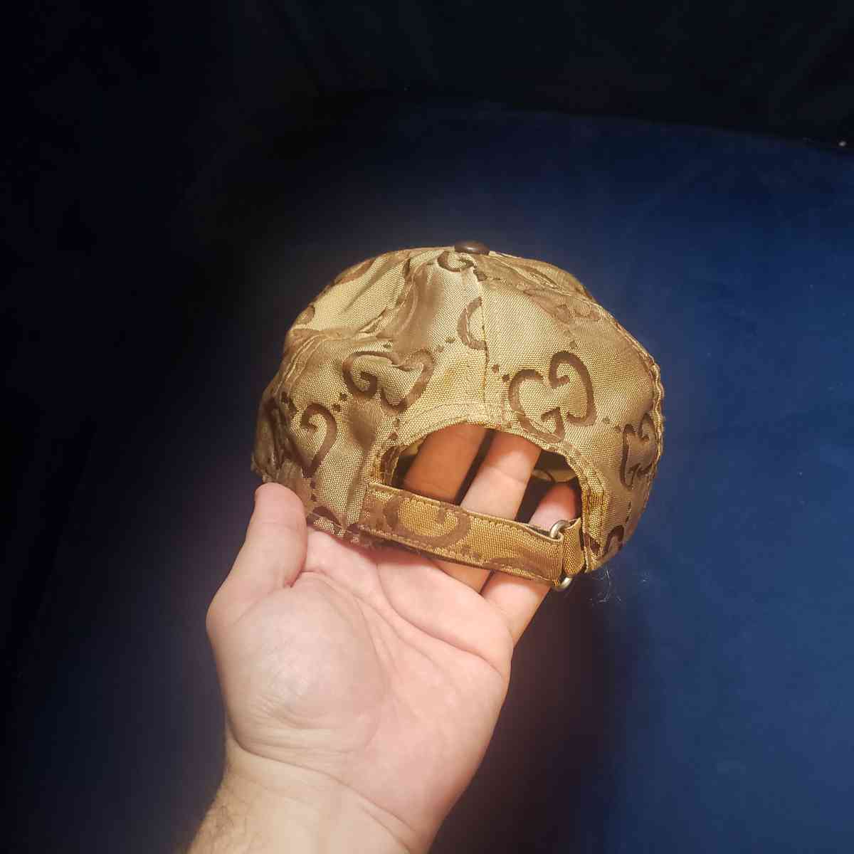 Gucci hat - Brooklyn, New York - FleaMarketBay