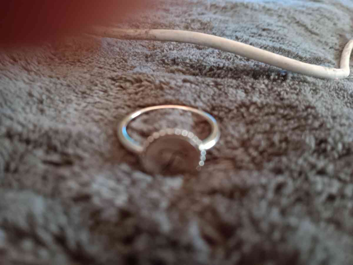 18k white gold monogram ring size 6 - Spartanburg, South Carolina