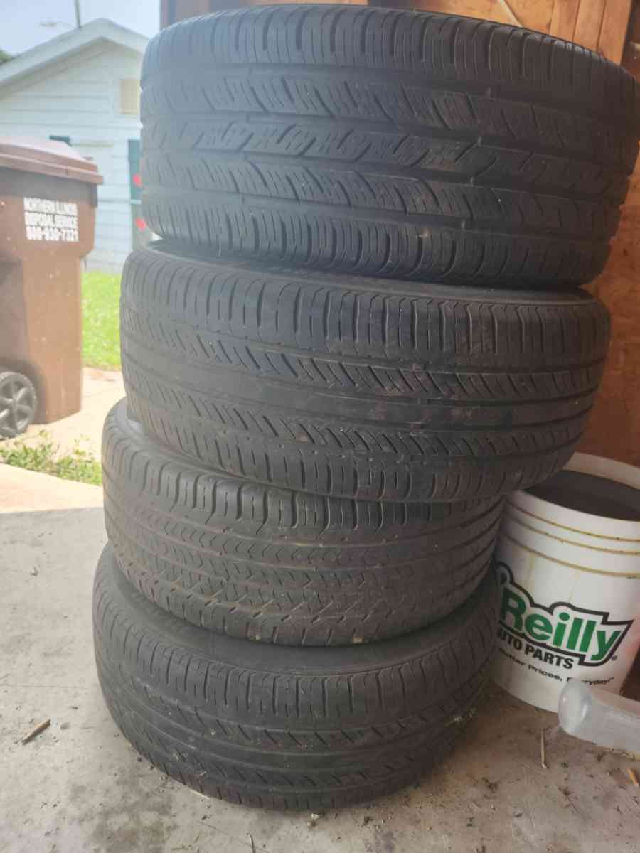A set of 4 17 inch rims and tires - Rochelle, Illinois - FleaMarketBay