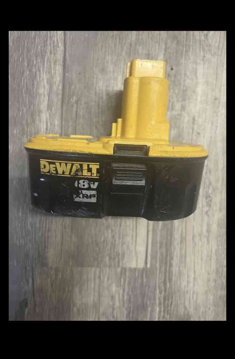 Dewalt drill dcd 950 - Dedham, Massachusetts - FleaMarketBay
