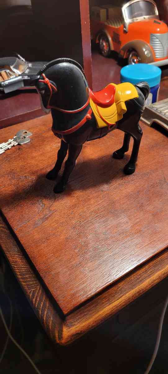 old toys  still  work  very  pretty  toys - Greenville, South Carolina - FleaMarketBay