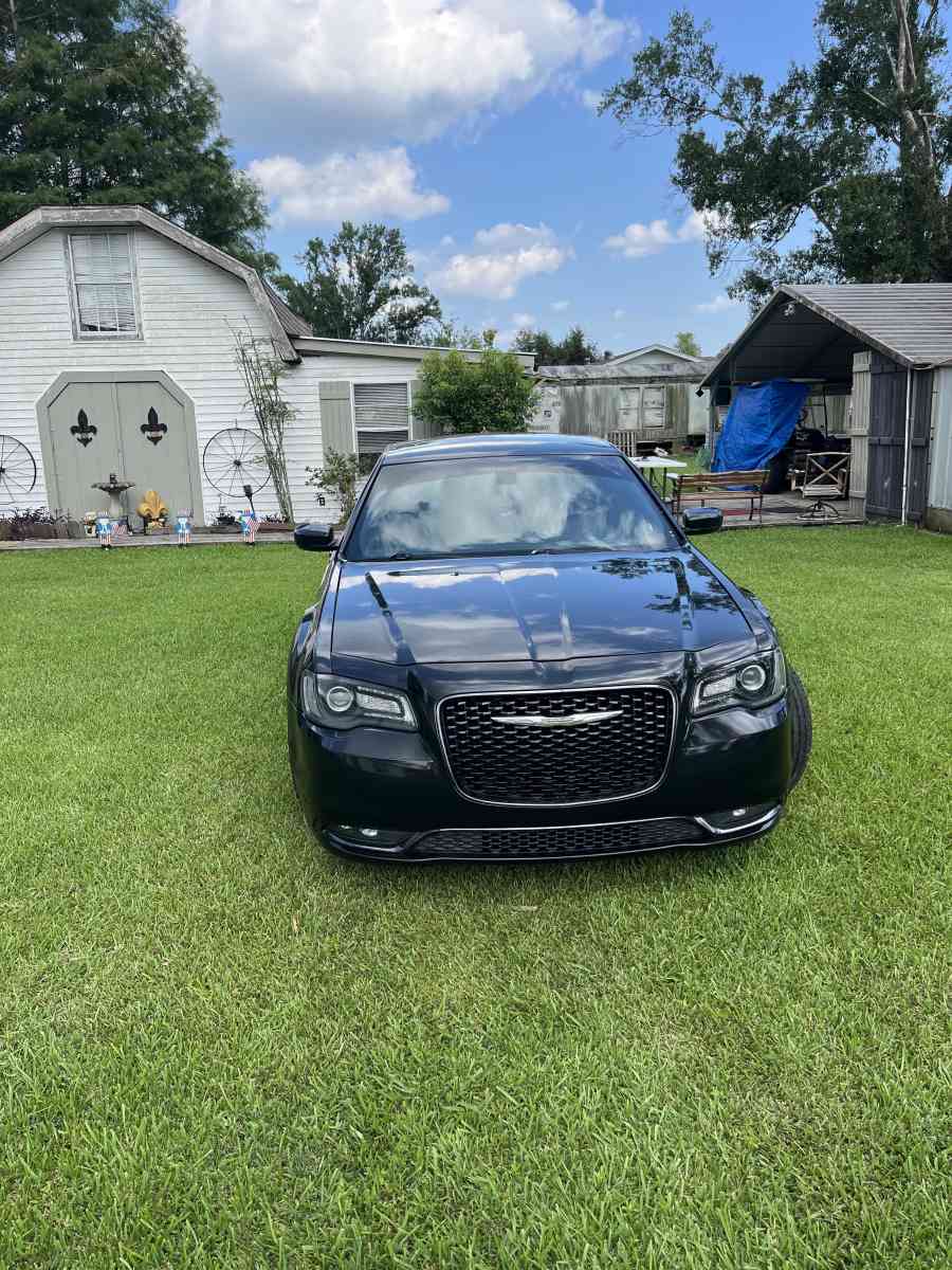 Chrysler 300 - Houma, Louisiana
