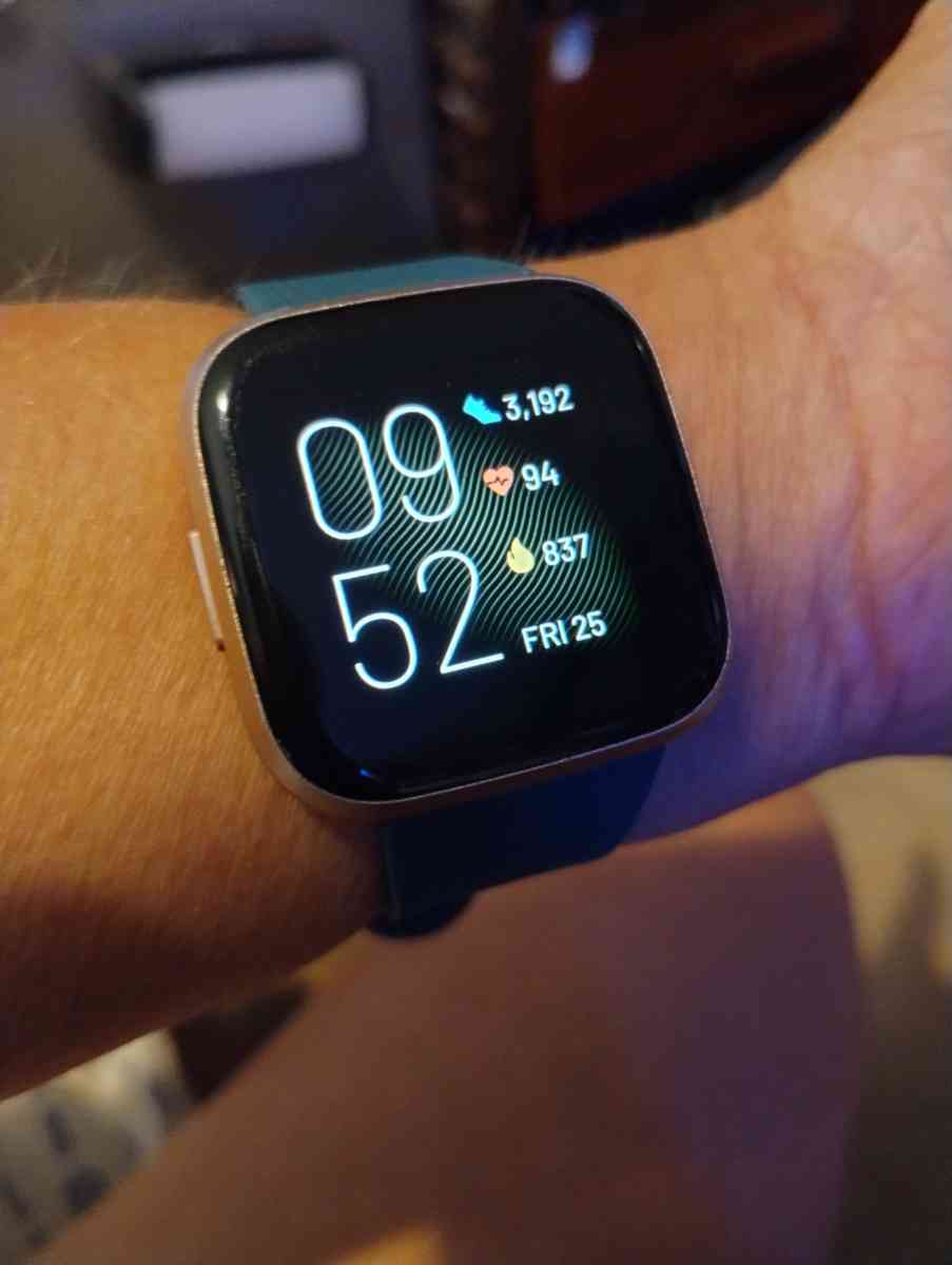 Fitbit versa 4