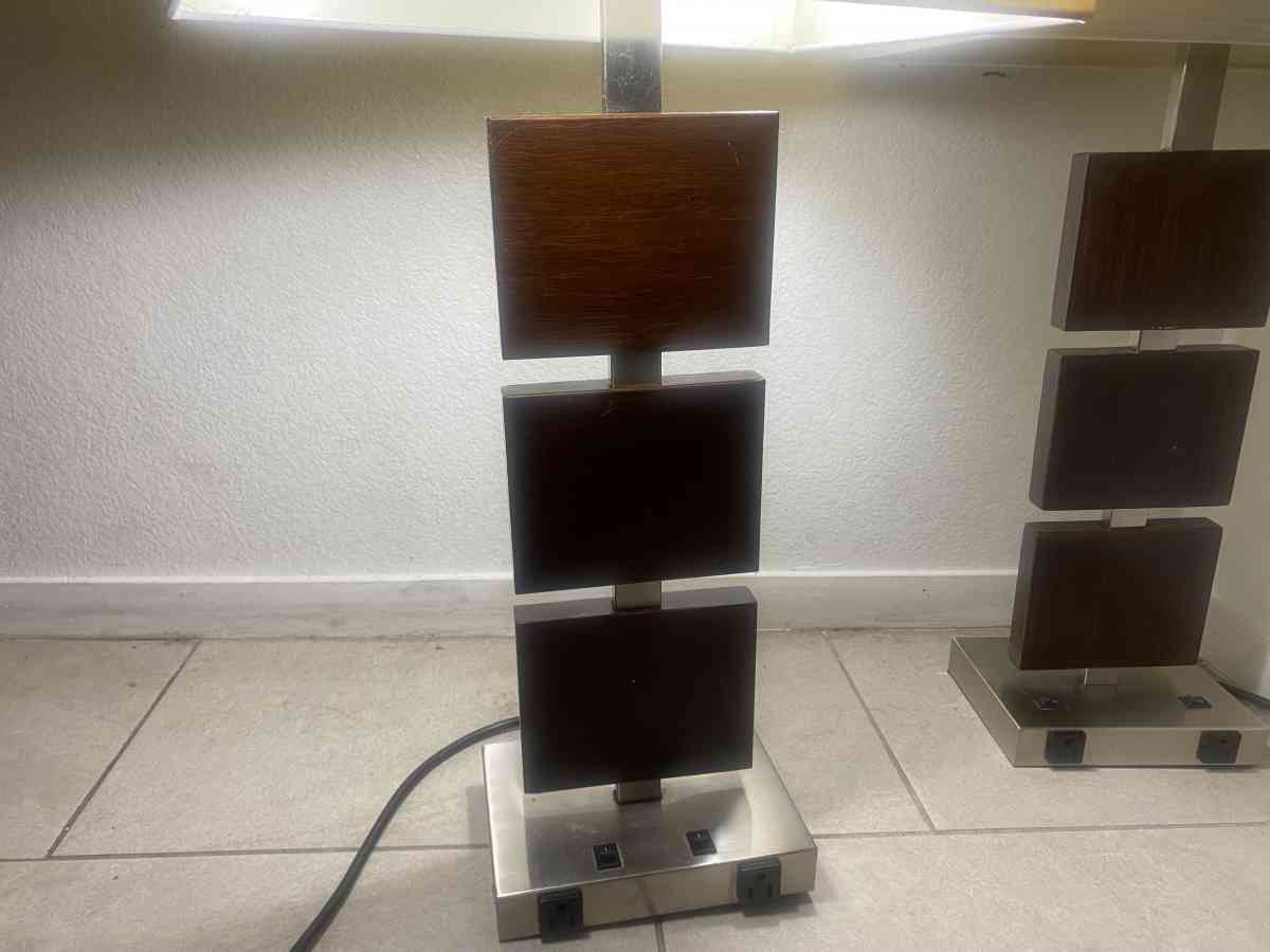 Modern 2 set to lamps - Las Vegas, Nevada - FleaMarketBay