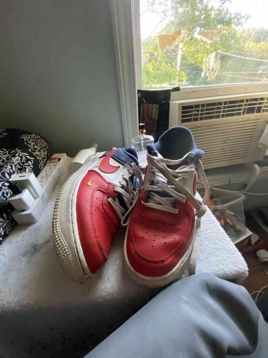 shoes Air Force ones - Buzzards Bay, Massachusetts