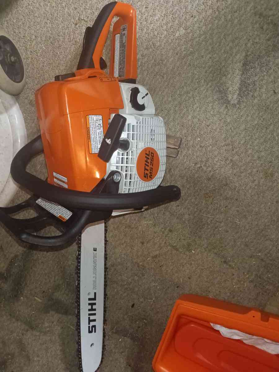 Stihl Chainsaw and Case - Owasso, Oklahoma - FleaMarketBay