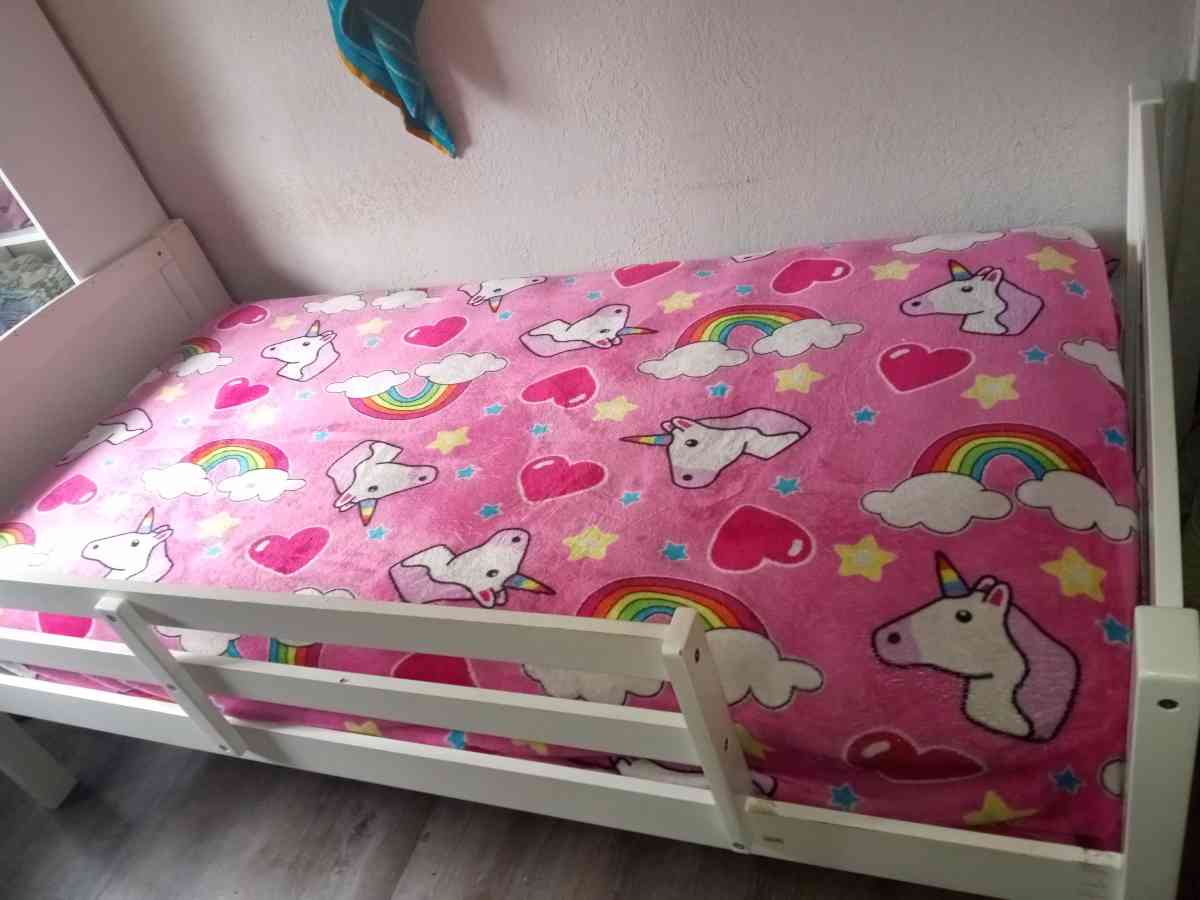 camas nevera mesa gamer cuadros - Dover, Florida - FleaMarketBay