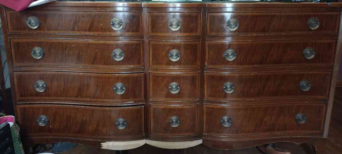 bedroom set R Way 11 piece - Cleveland, Ohio