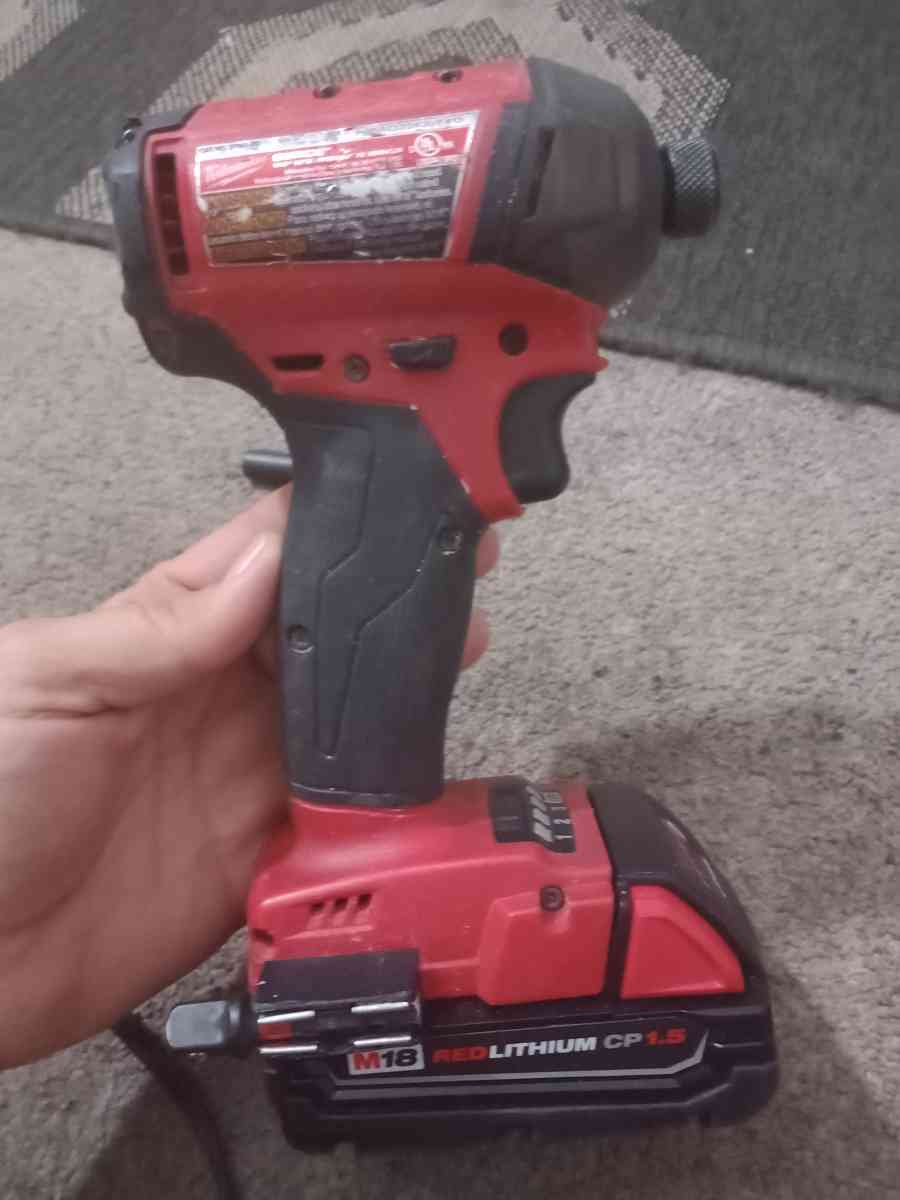 Milwaukee hex hydraulic driver and hex driver - Kansas City, Missouri - FleaMarketBay