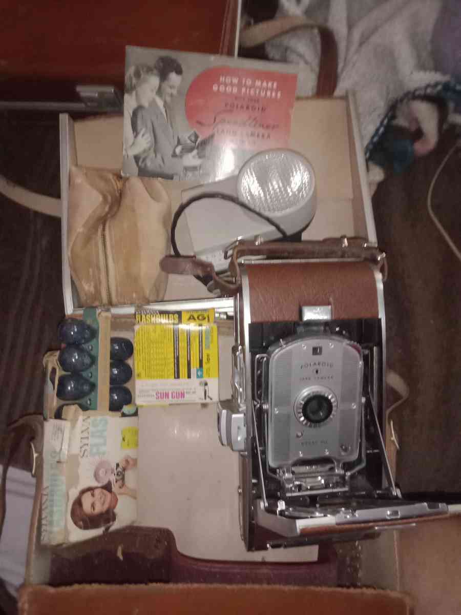 2 Original Antique Polaroid Cameras model J33 n 95B - Warrenville, South Carolina - FleaMarketBay