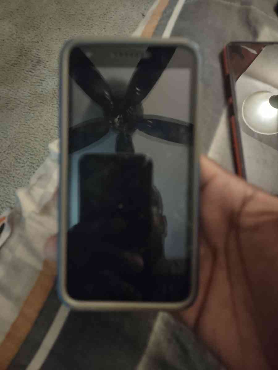 I am selling phones - Merrillville, Indiana - FleaMarketBay