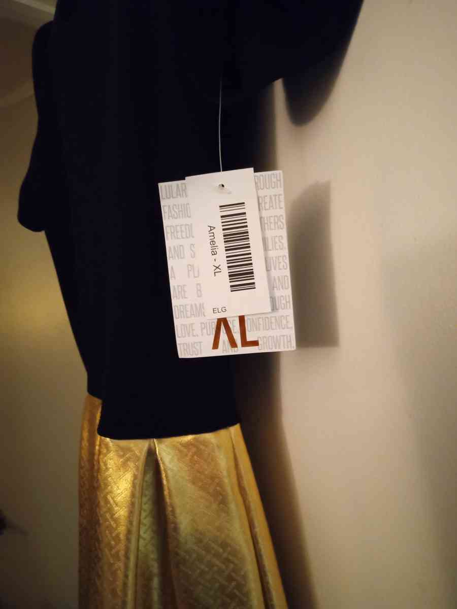 LuLaRoe Elegant XL Amelia 35     Retails for 86 - Hemet, California - FleaMarketBay