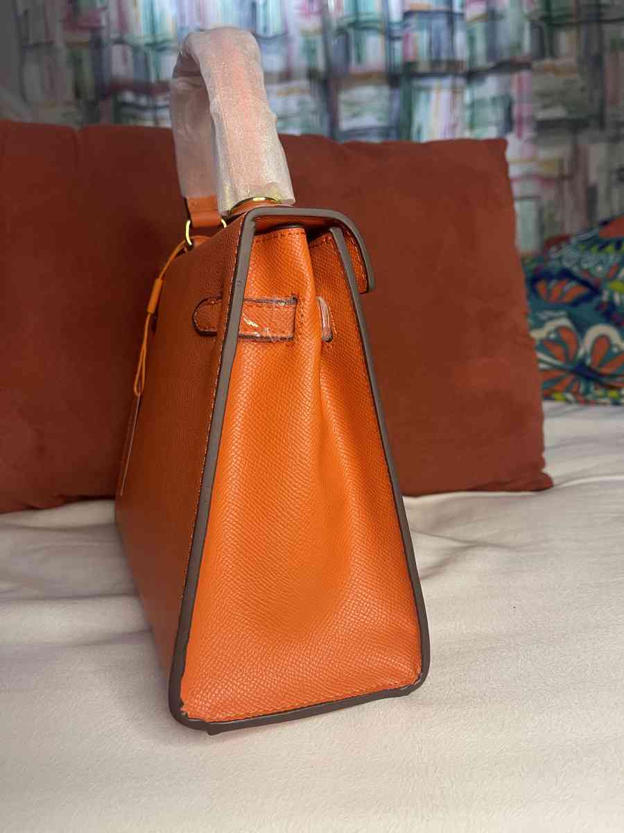 Hermes - Virginia Beach, Virginia - FleaMarketBay