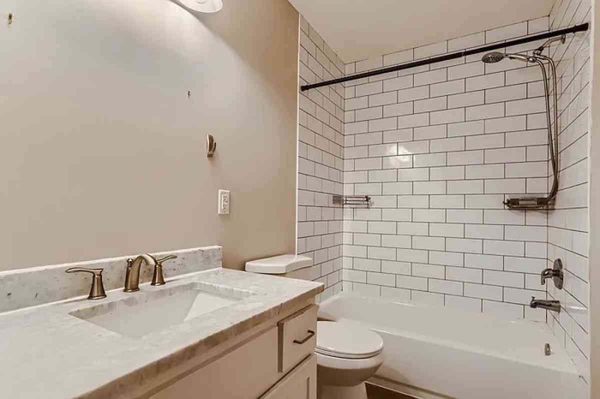 Beautiful single family housing - Minneapolis, Minnesota - FleaMarketBay