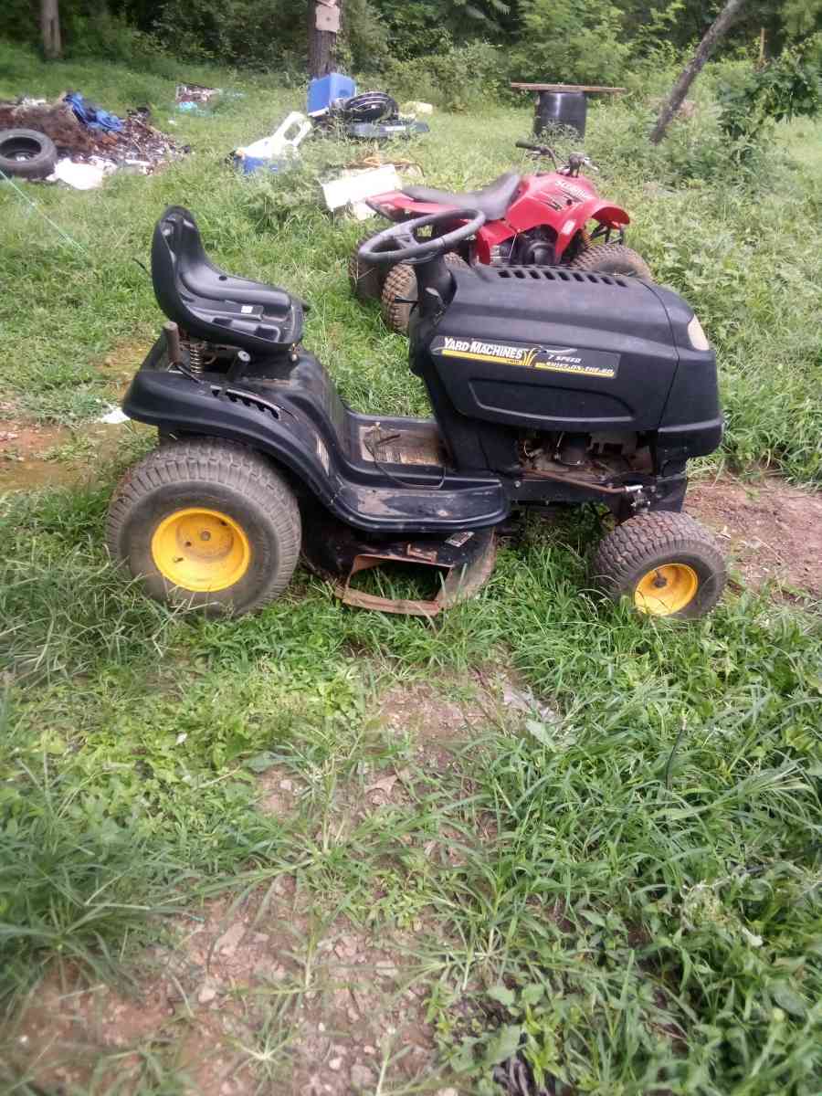 yard machine 7 speed riding lawn mower - Aiken, South Carolina