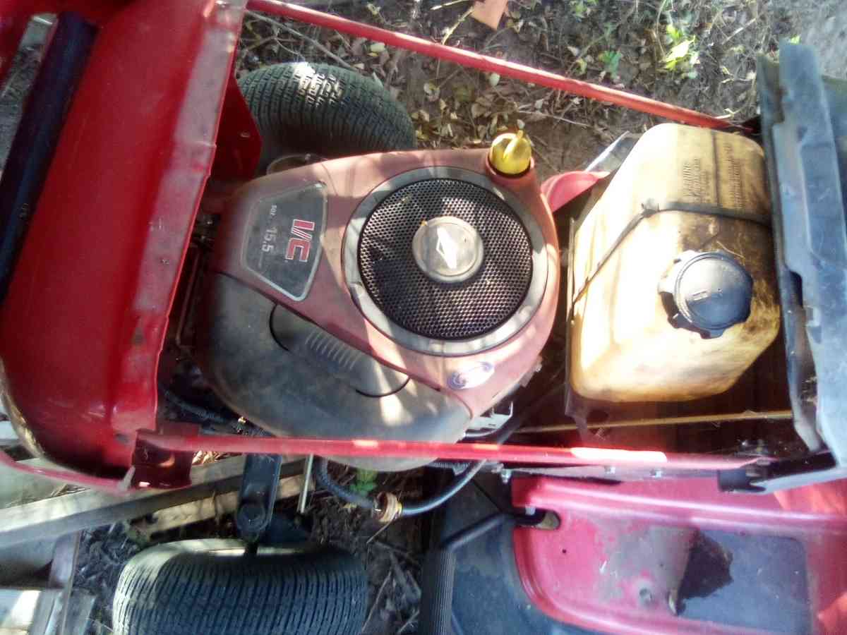 Yard machine lawnmower - Enid, Oklahoma - FleaMarketBay