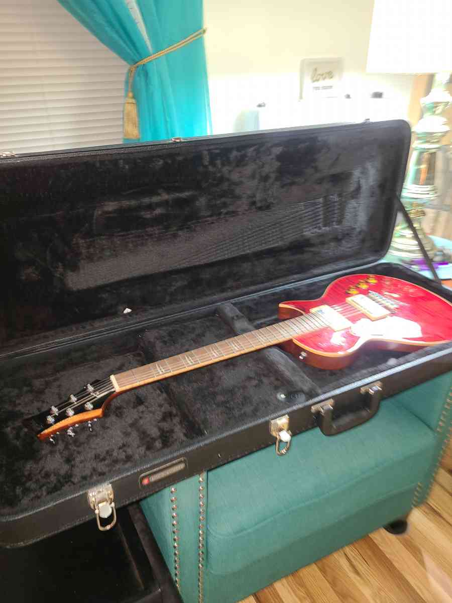 This Beautiful Electric Mitchell Guitar - Harriman, Tennessee - FleaMarketBay