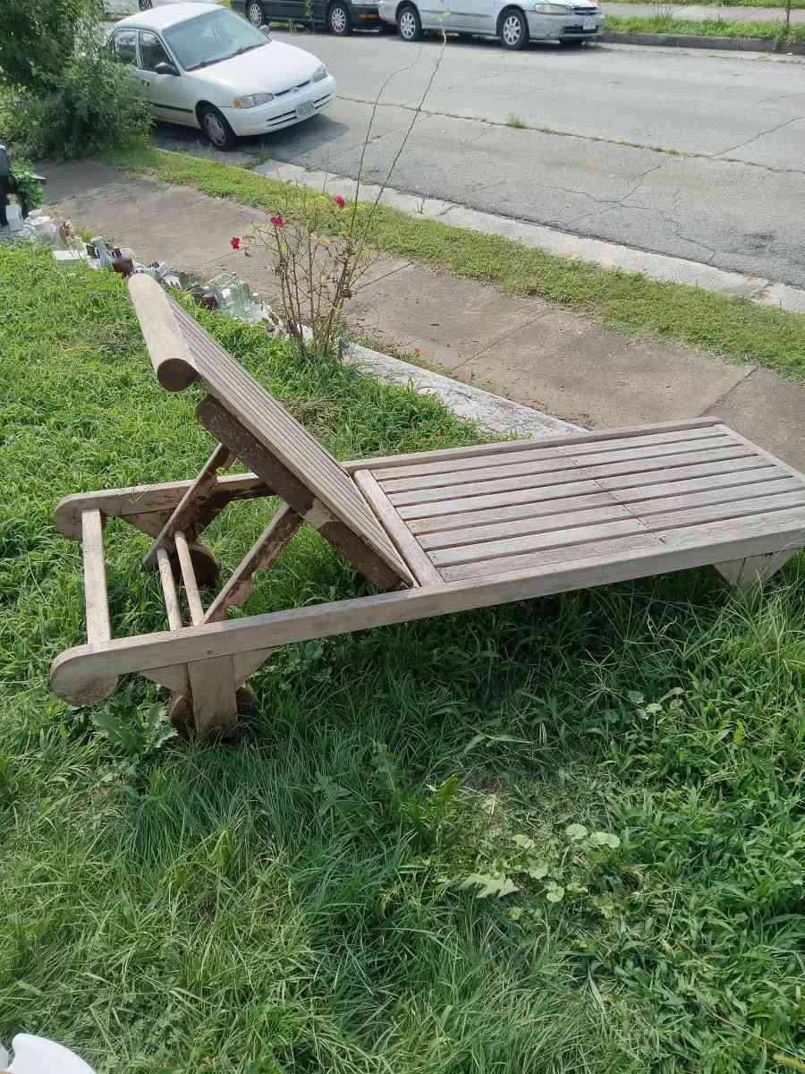 3 Antique Pool Patio Lounge Chairs - Roanoke, Virginia