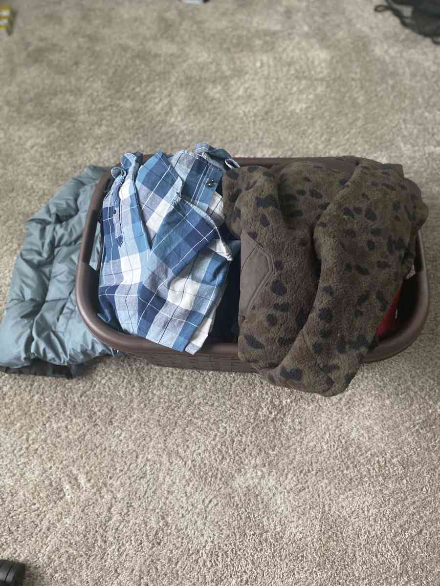 38 teen clothing items - Apex, North Carolina - FleaMarketBay