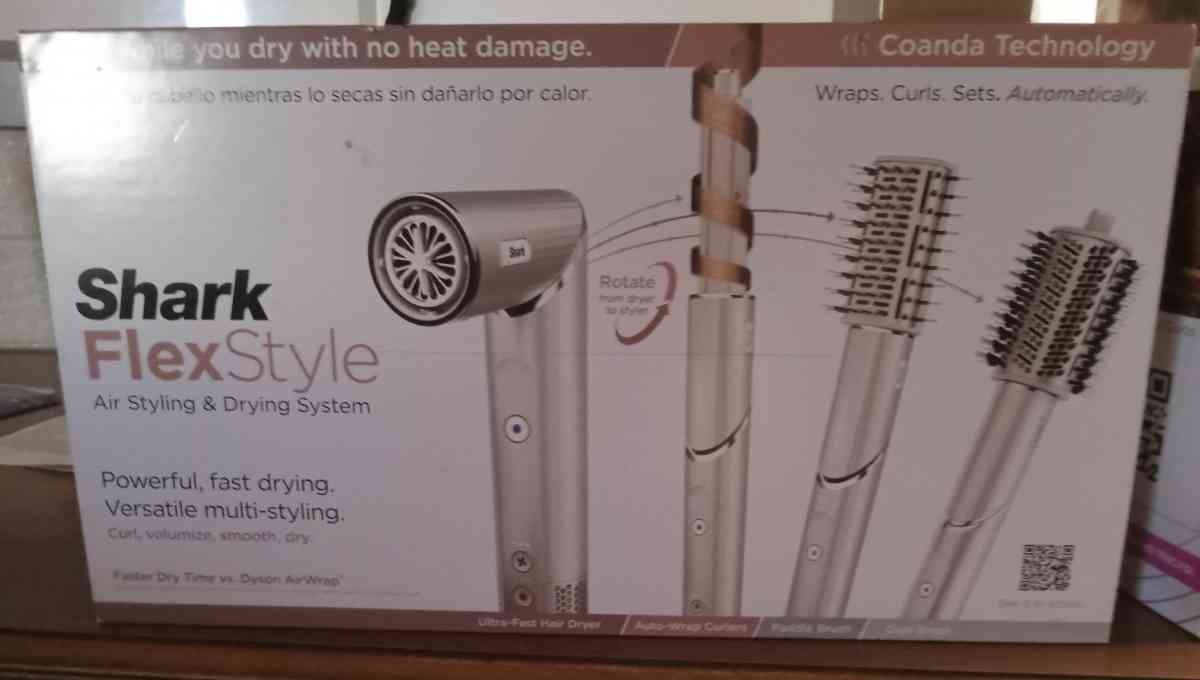 Shark Flex Style - Denver, Colorado - FleaMarketBay