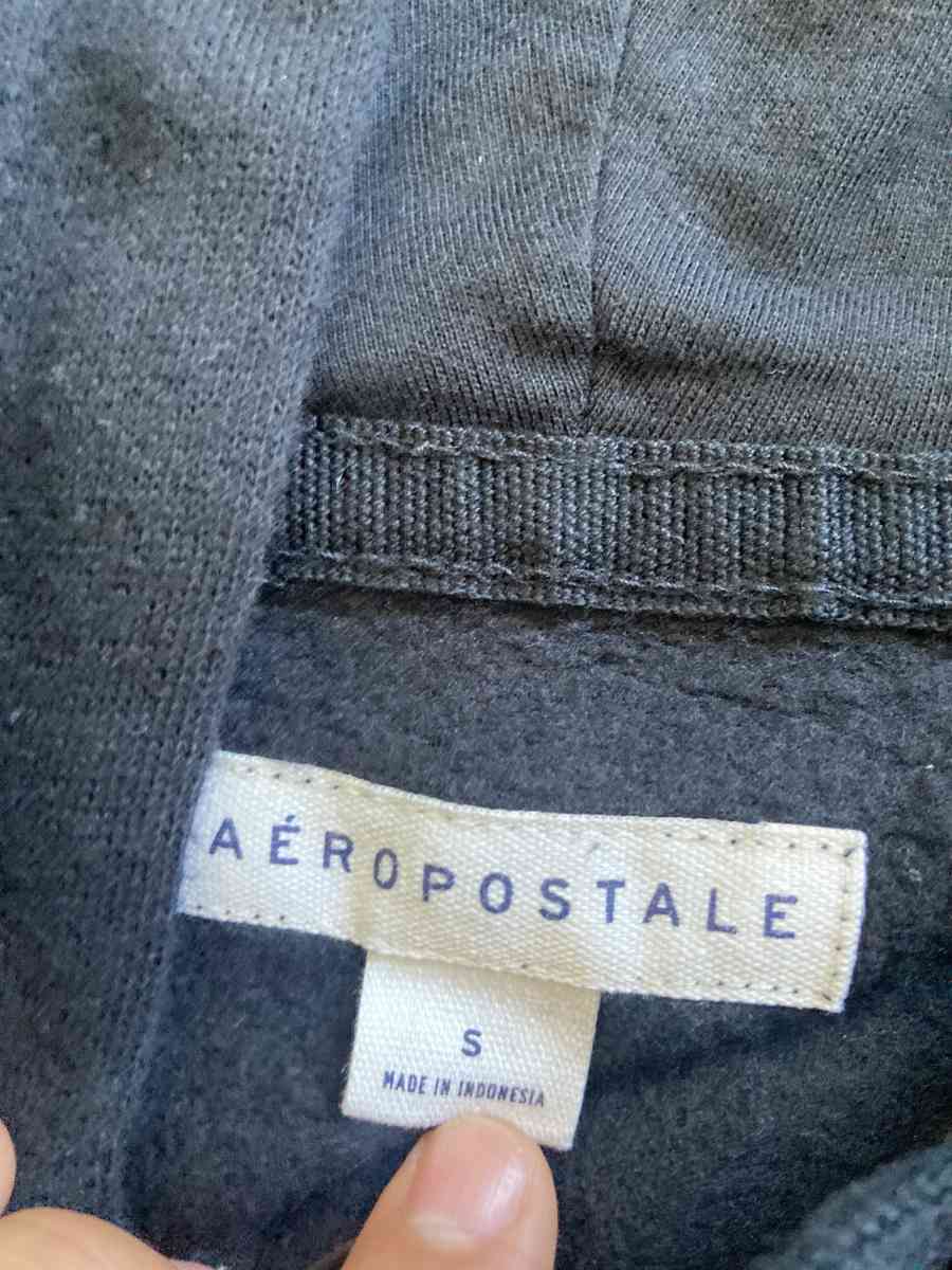 Aeropostale sweatshirts - Salinas, California - FleaMarketBay