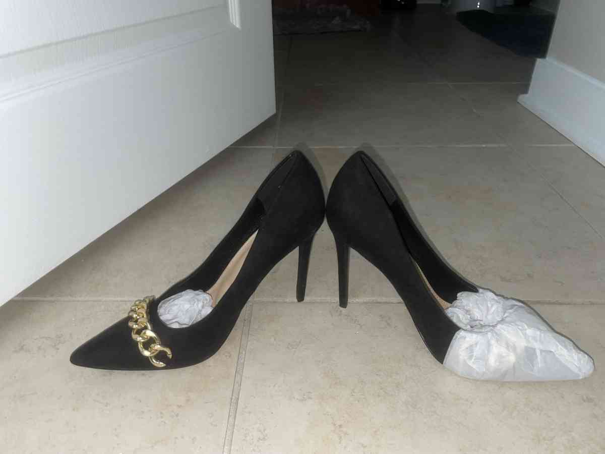 Heels - Woodbridge, Virginia - FleaMarketBay