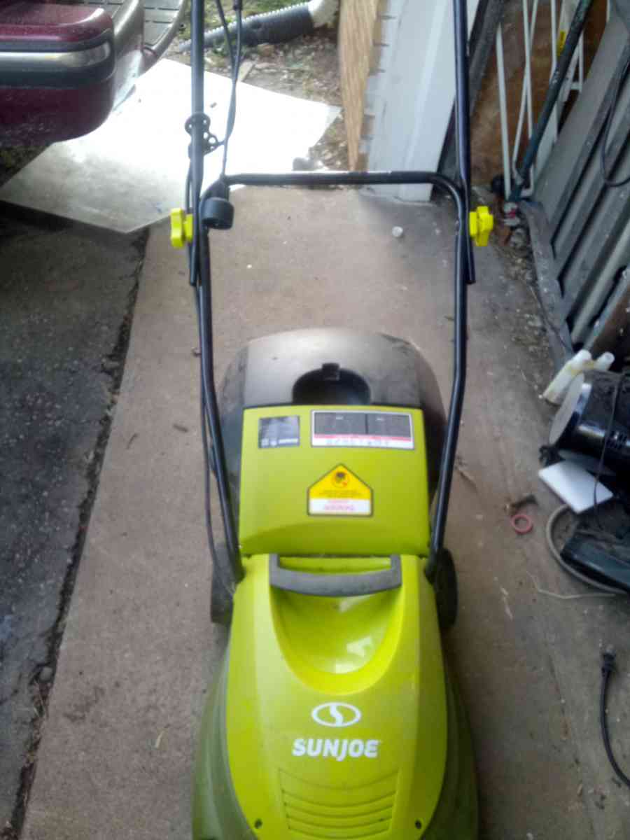 SunJoe electric lawn mower - Indianapolis, Indiana - FleaMarketBay