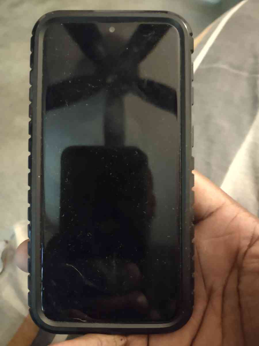 I am selling phones - Merrillville, Indiana - FleaMarketBay