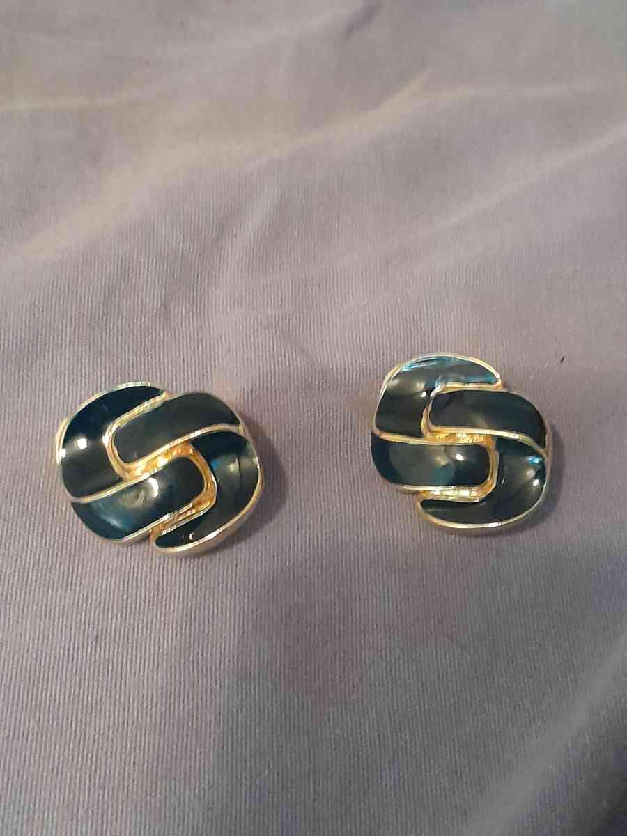 costume jewelry - Vinita, Oklahoma - FleaMarketBay