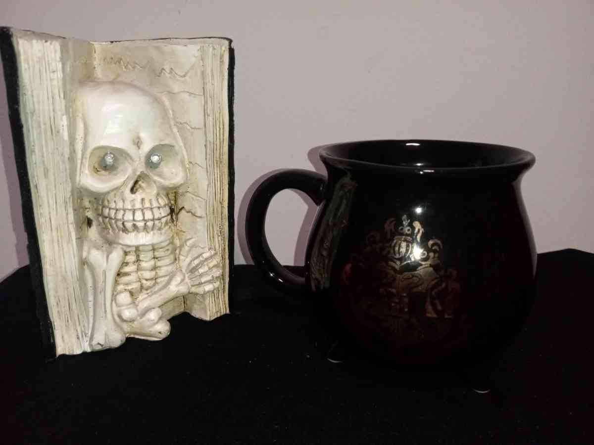 led skeleton book decor harry potter mug - Chicago, Illinois