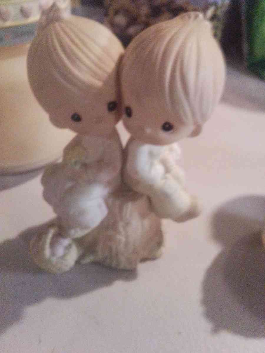 vintage precious moments figurines - Cumberland Furnace, Tennessee - FleaMarketBay
