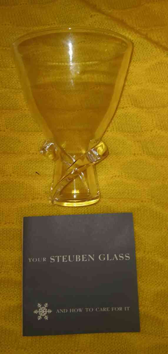 stueben genuine crystal high end vase