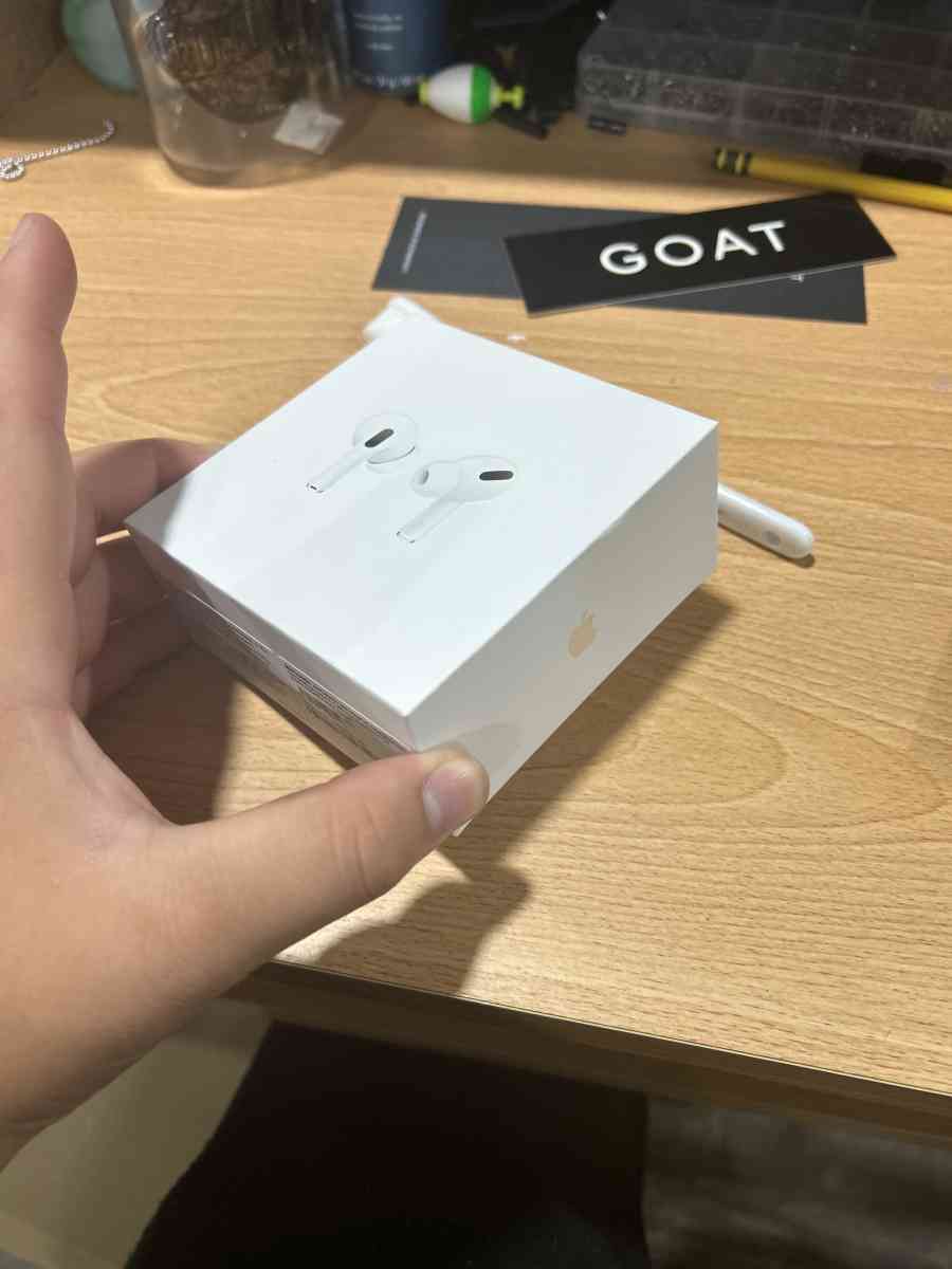 BEST OFFER Apple AirPod Pros 2 - Alden, New York - FleaMarketBay