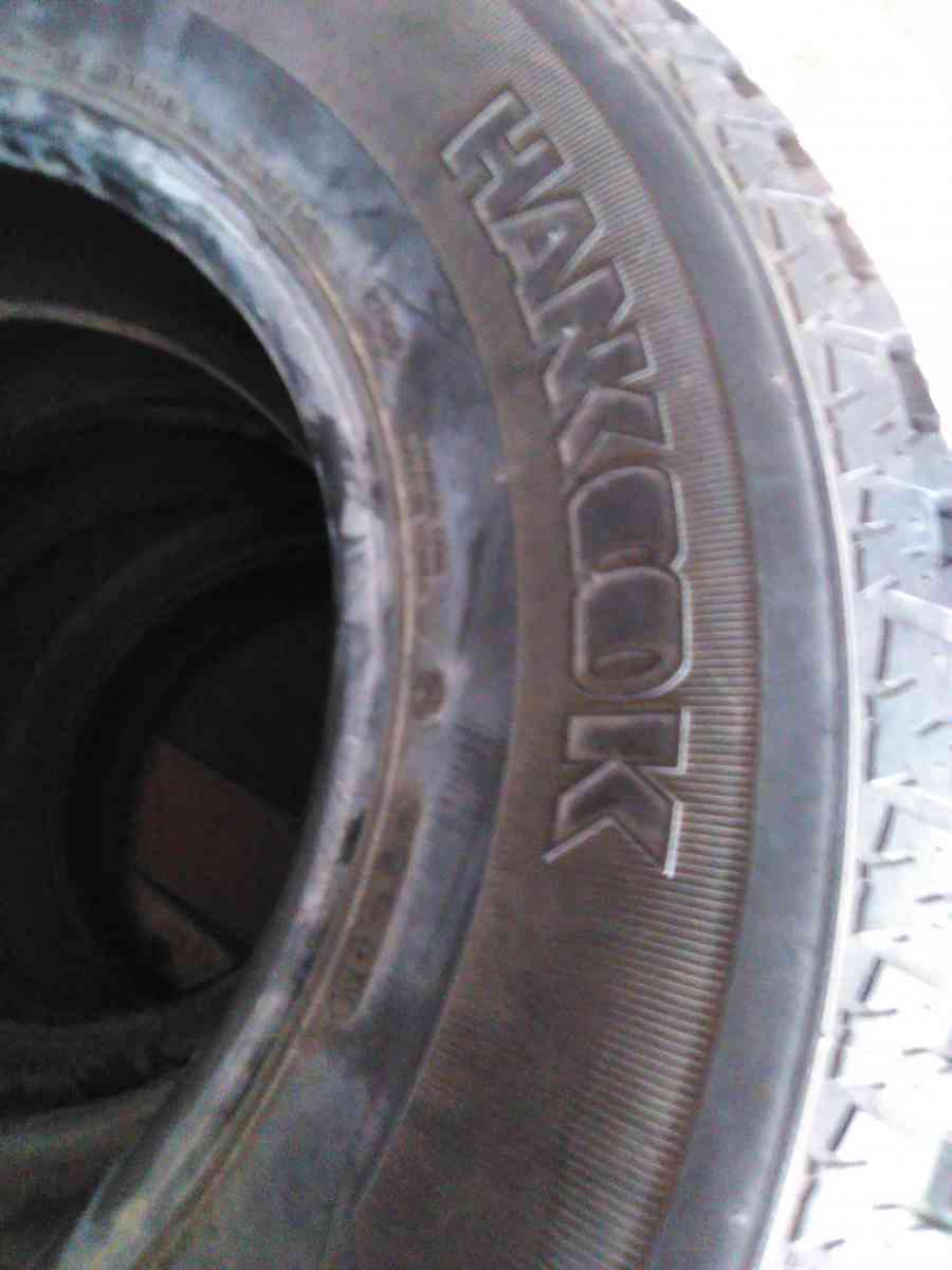 tires 235 hankook R17 - El Paso, Texas - FleaMarketBay